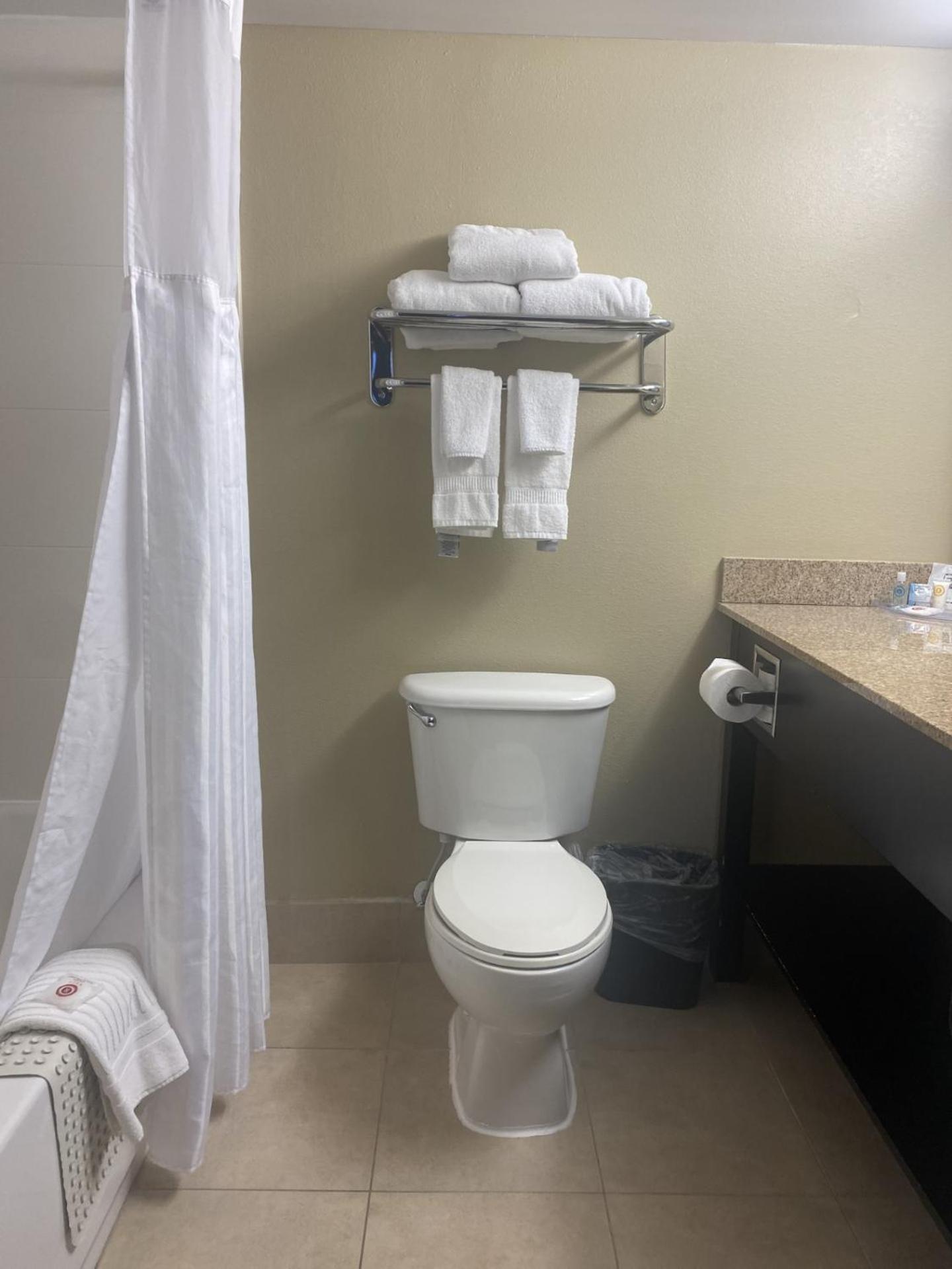 Comfort Suites Concord Mills Екстериор снимка