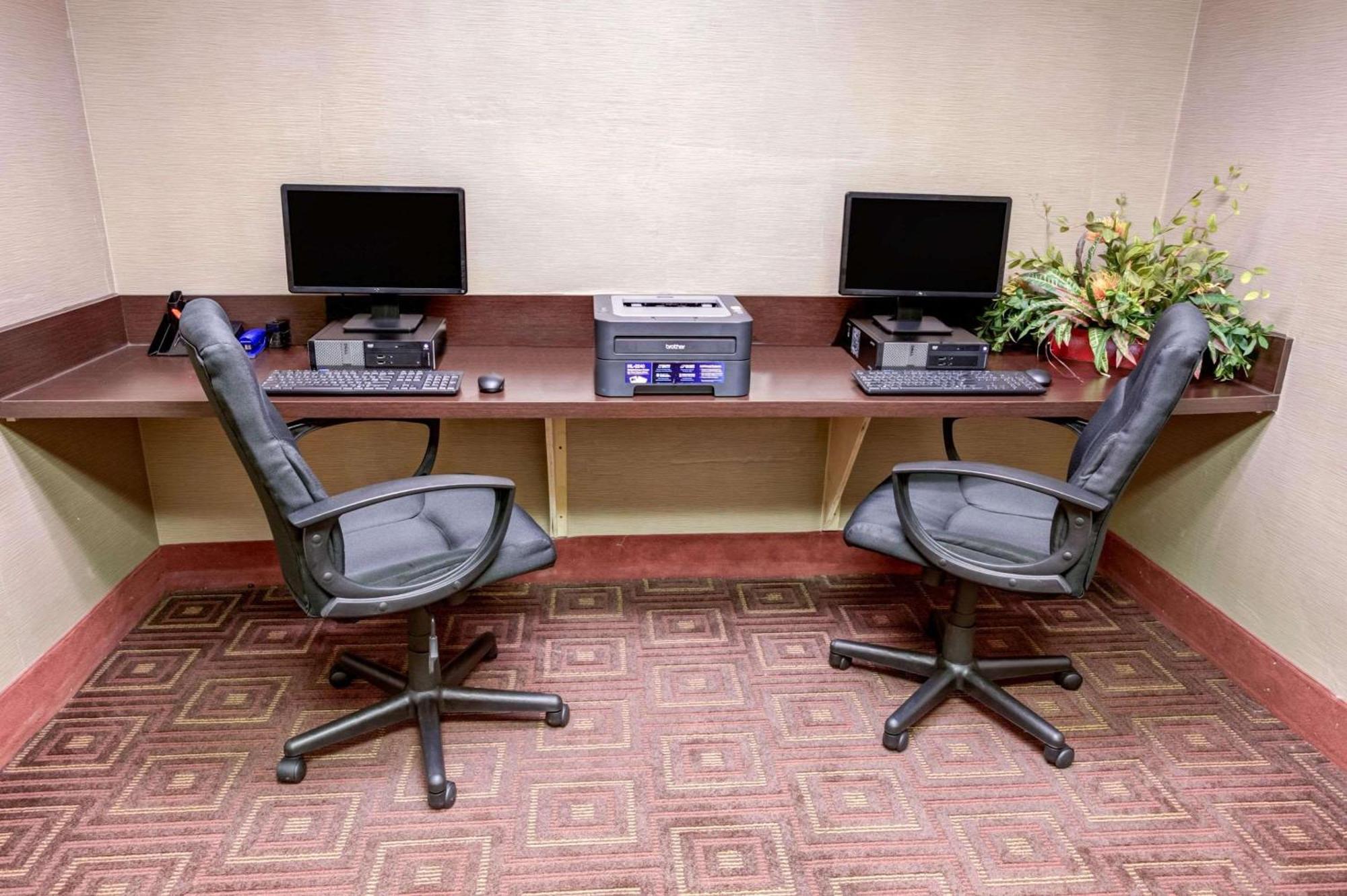 Comfort Suites Concord Mills Екстериор снимка