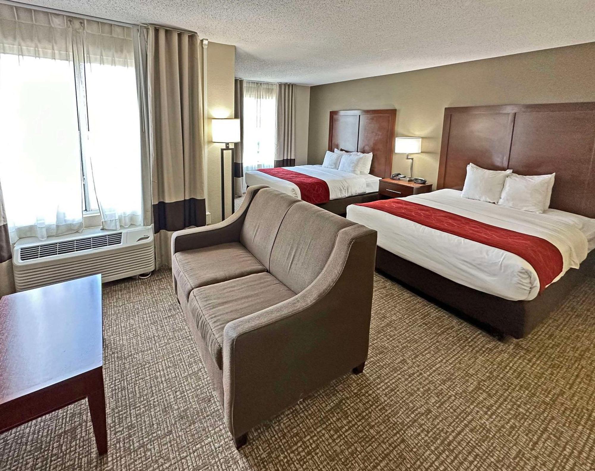 Comfort Suites Concord Mills Екстериор снимка