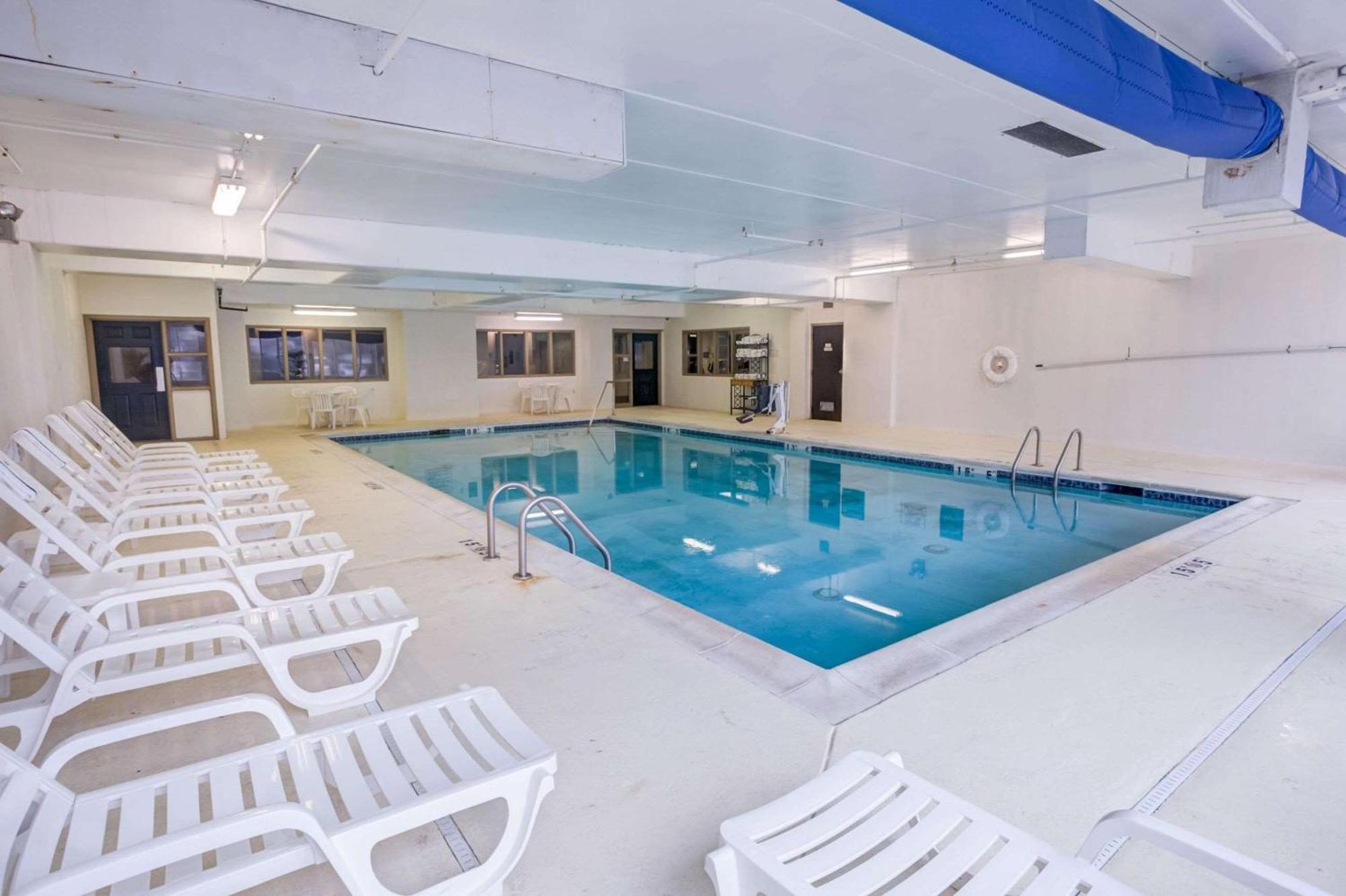 Comfort Suites Concord Mills Екстериор снимка