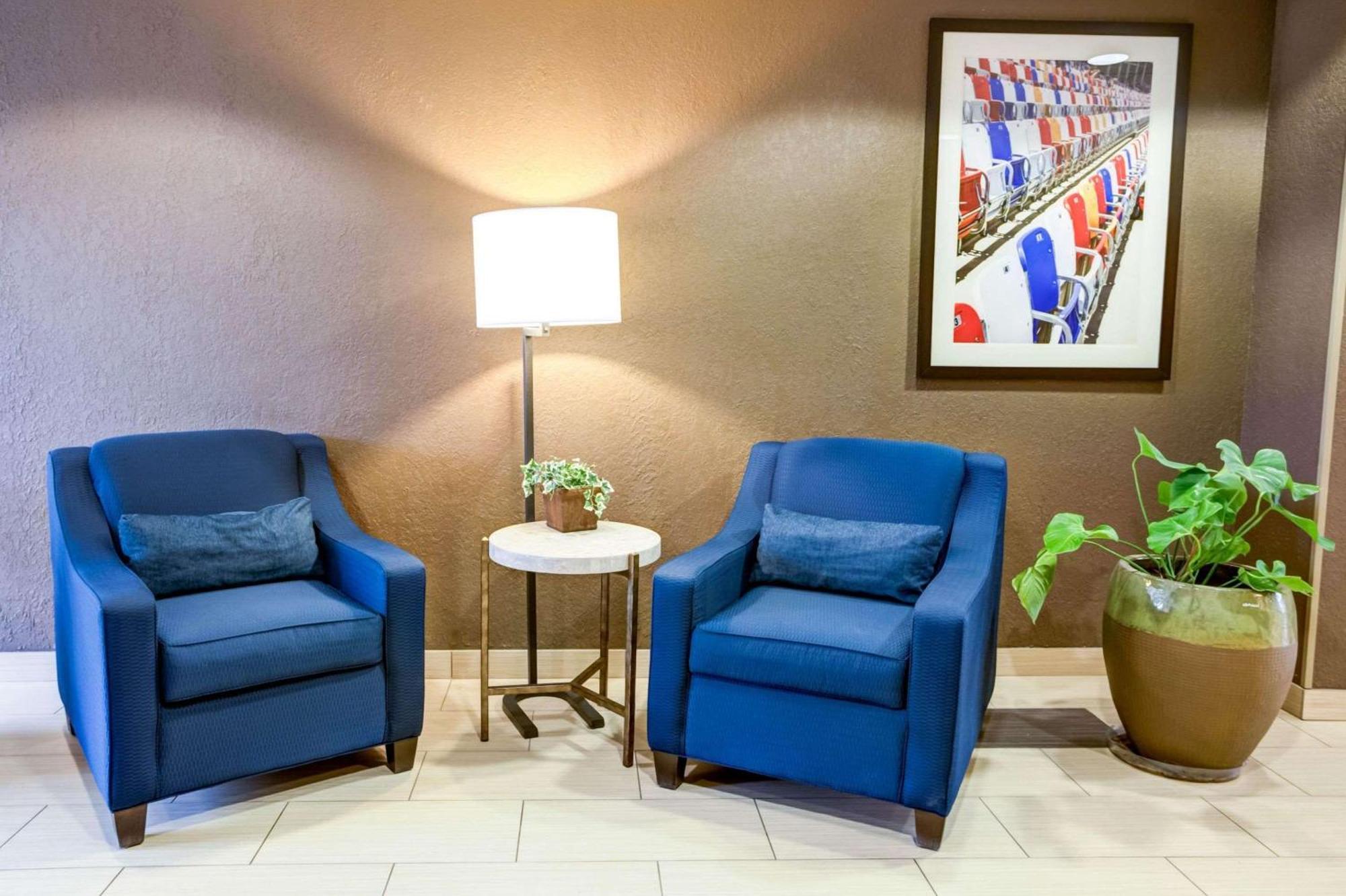 Comfort Suites Concord Mills Екстериор снимка